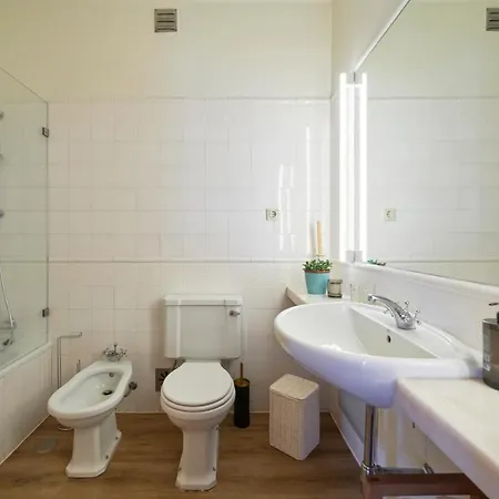 Deluxe Bedroom In Farmhouse, Swimming Pool, By Timecooler Sobral de Monte Agraço