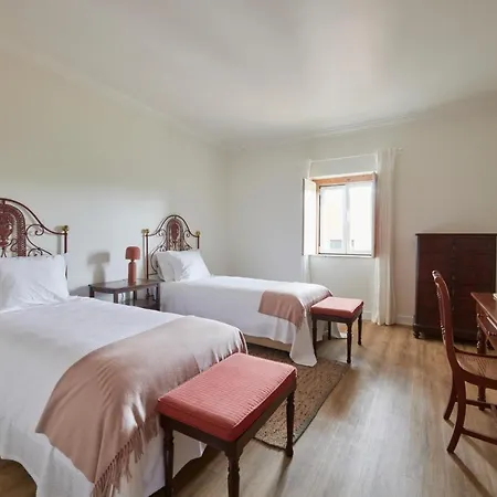 Guest house Deluxe Bedroom In Farmhouse, Swimming Pool, By Timecooler *
