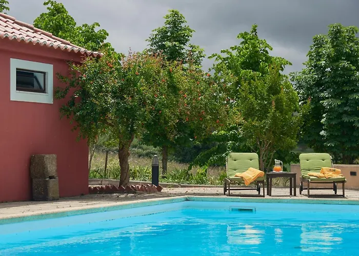 Deluxe Bedroom In Farmhouse, Swimming Pool, By Timecooler 3* Sobral de Monte Agraço